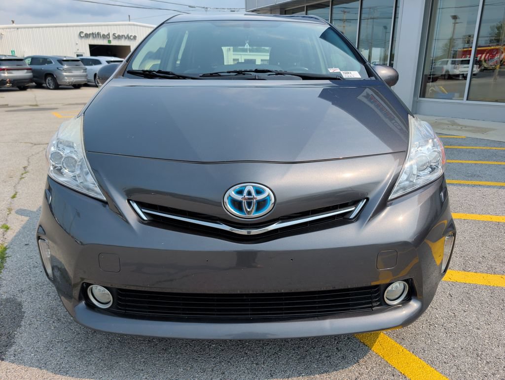 Used 2014 Toyota Prius V Five FWD image 2