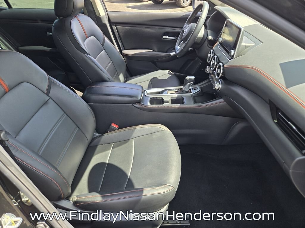 Used 2025 Nissan Sentra SR w/ SR Premium Package FWD image 17