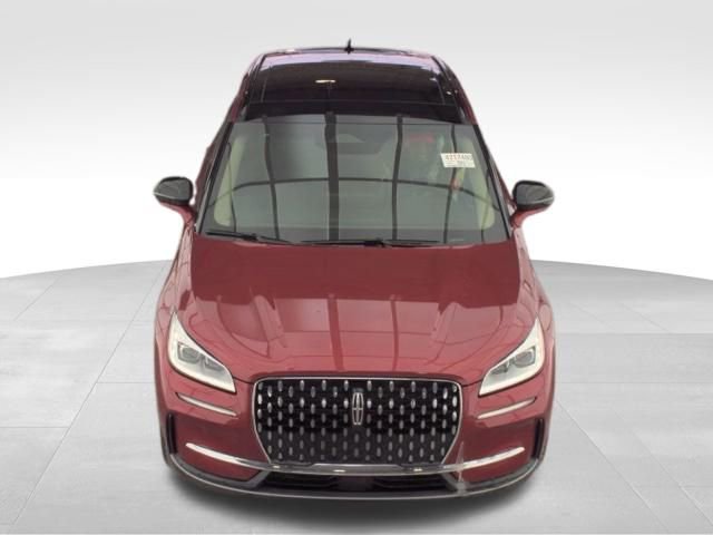 Used 2025 Lincoln Corsair Reserve w/ Towing Package image 2