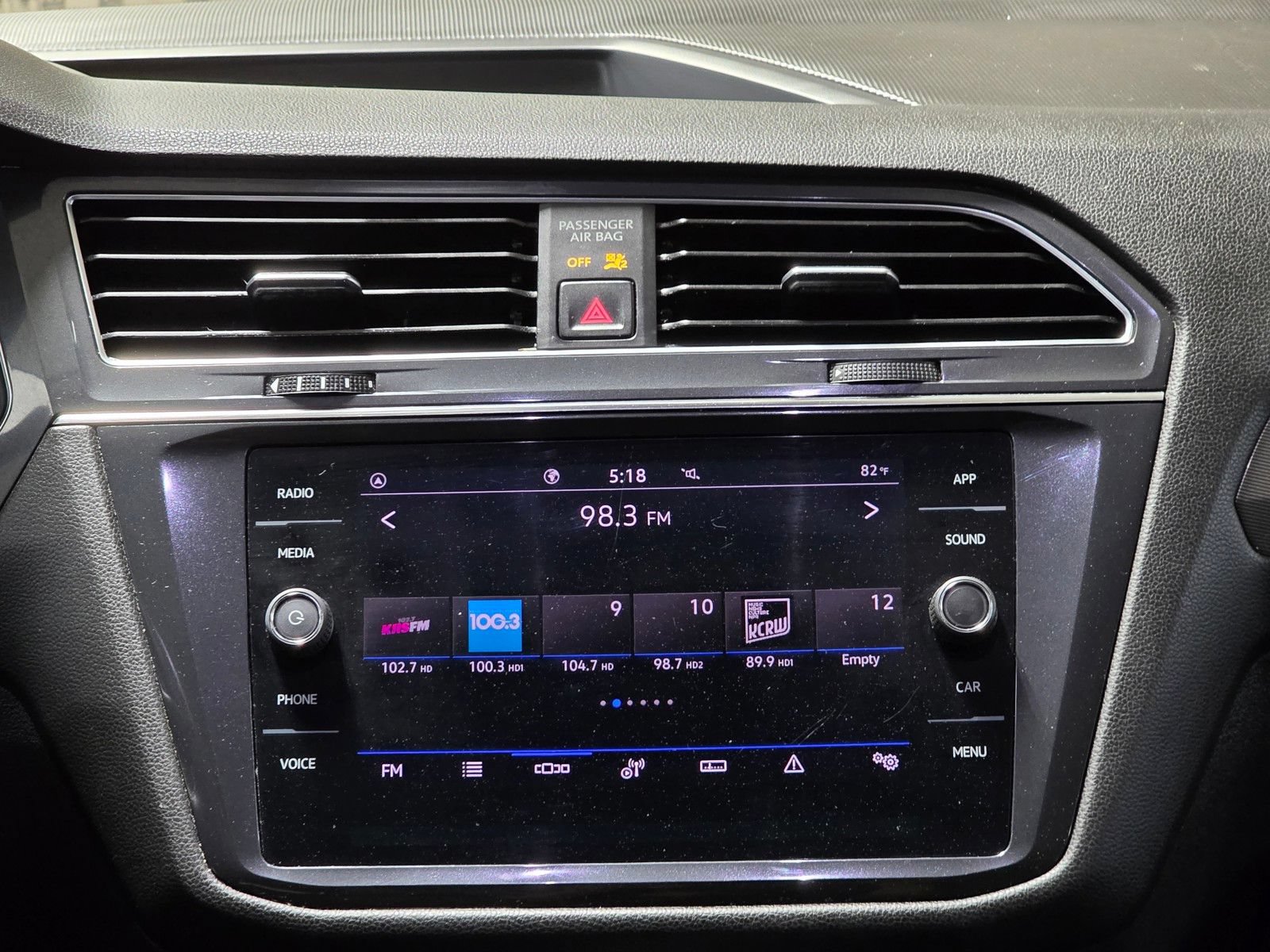 Used 2022 Volkswagen Tiguan SE FWD image 25