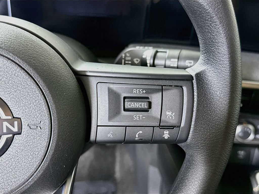 Used 2025 Nissan Kicks SV AWD/4WD image 20