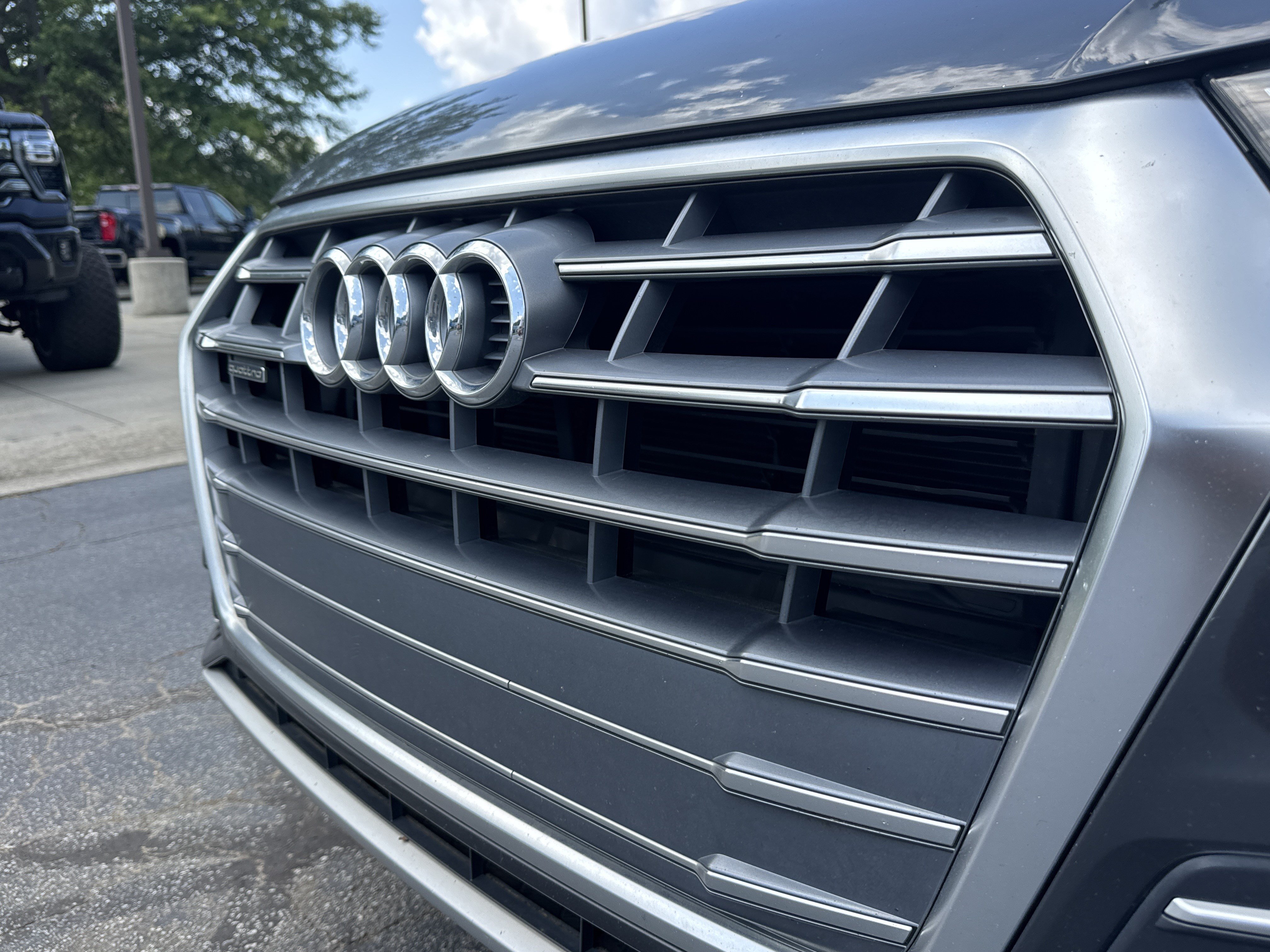 Used 2019 Audi Q5 2.0T Premium w/ Convenience Package AWD/4WD image 7