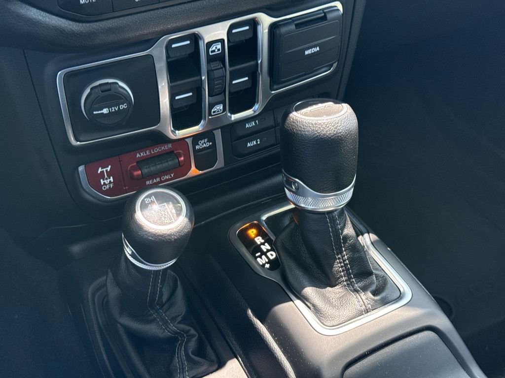 Used 2024 Jeep Gladiator Sport AWD/4WD image 26