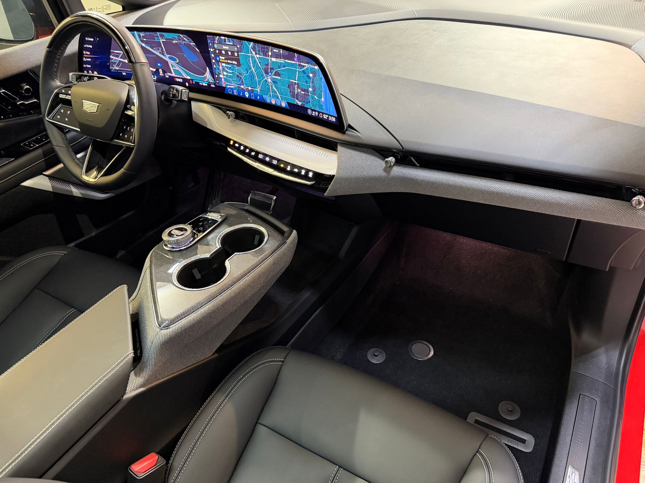 Certified 2025 Cadillac Optiq Sport 1 w/ LPO, Floor Liner Package AWD/4WD image 49