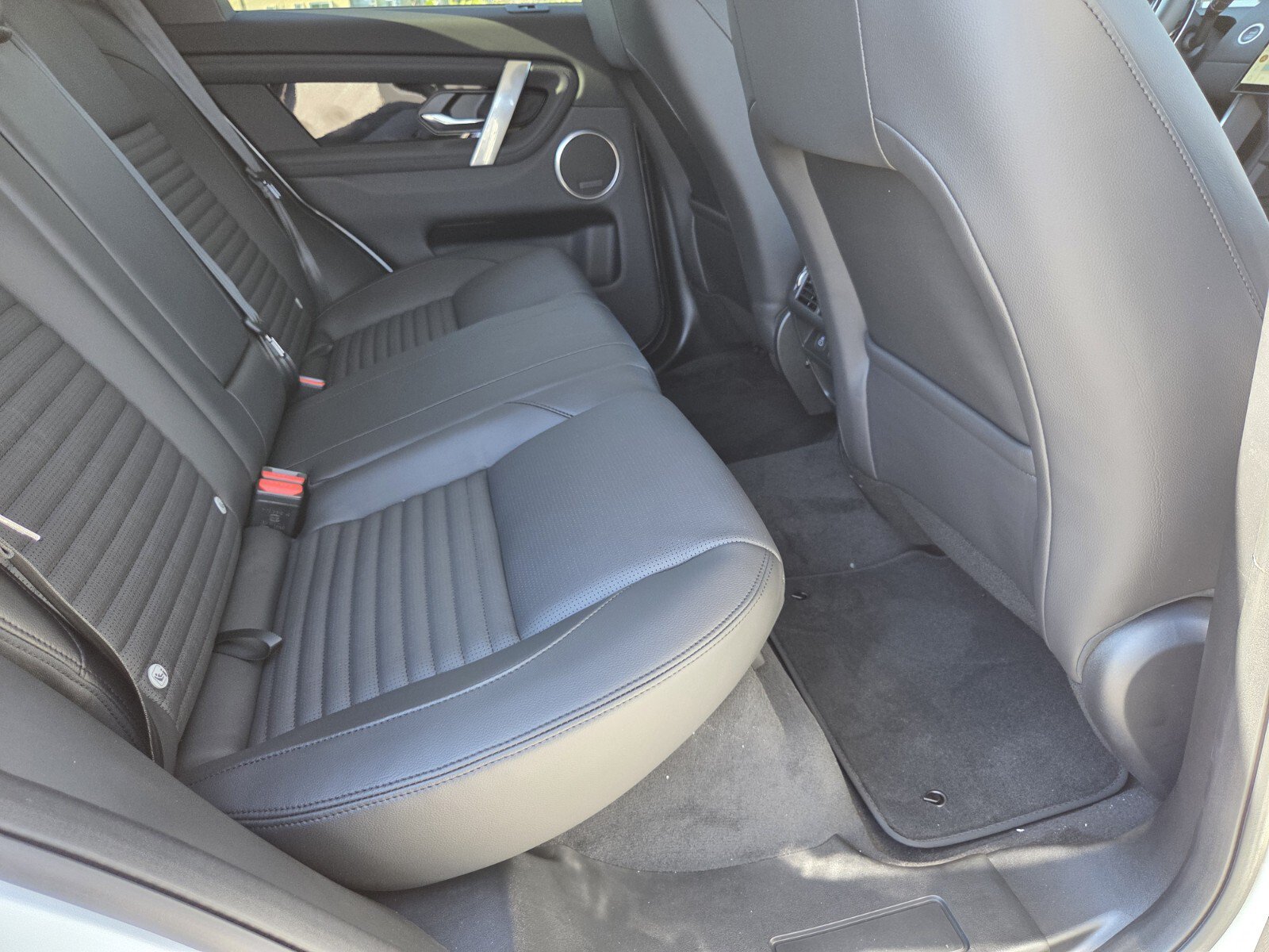 New 2025 Land Rover Discovery Sport S AWD/4WD image 5