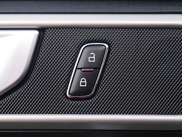 Used 2023 Ford Explorer AWD image 27