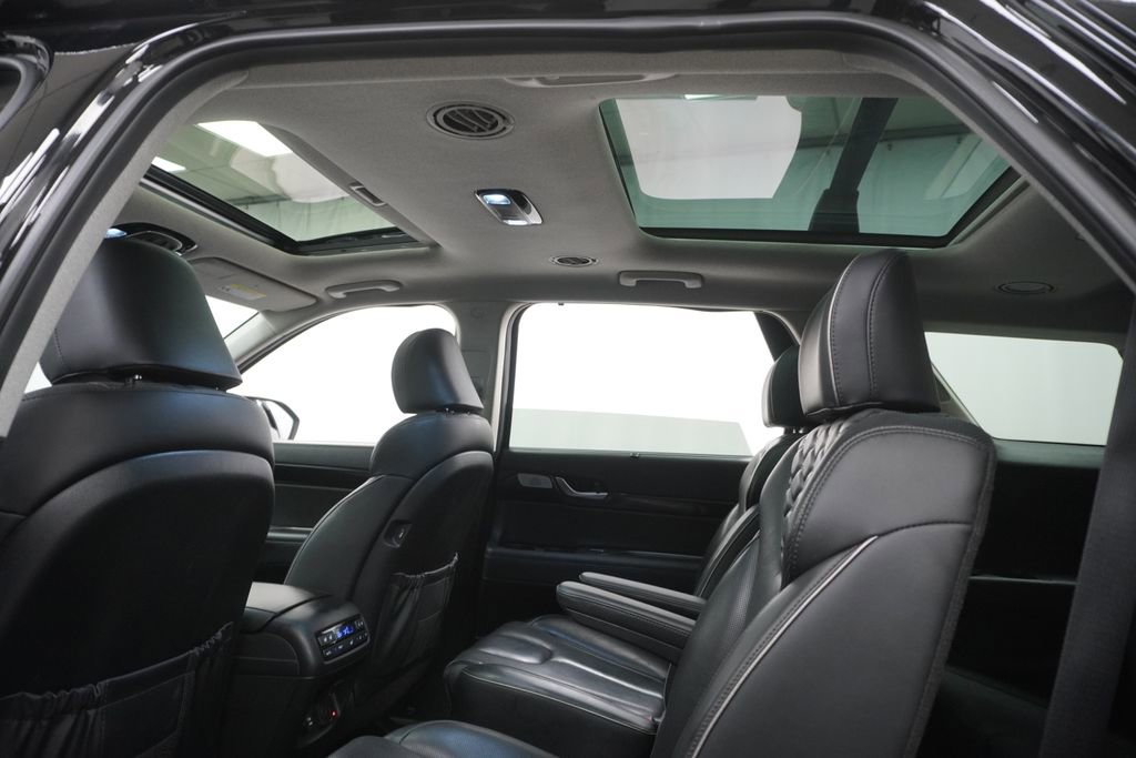 Used 2022 Hyundai Palisade Limited w/ Cargo Package image 24
