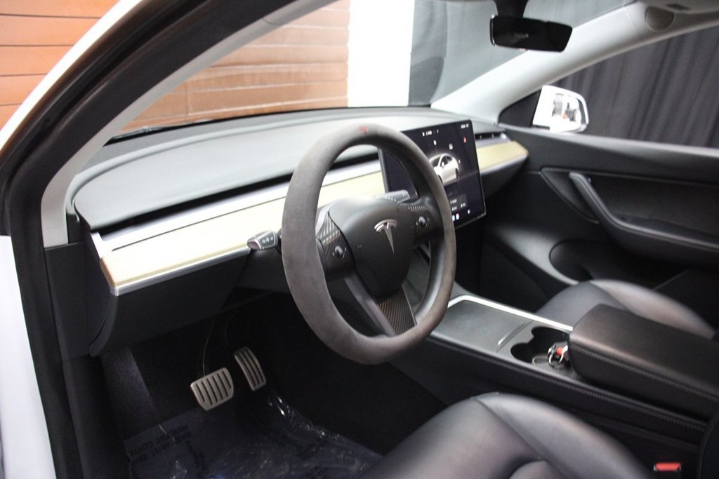 Used 2022 Tesla Model Y Performance AWD/4WD image 24