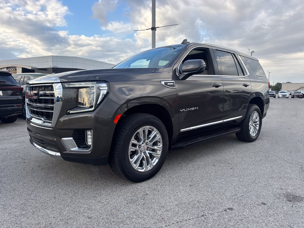 Used 2021 GMC Yukon SLT w/ SLT Premium Package AWD/4WD image 2