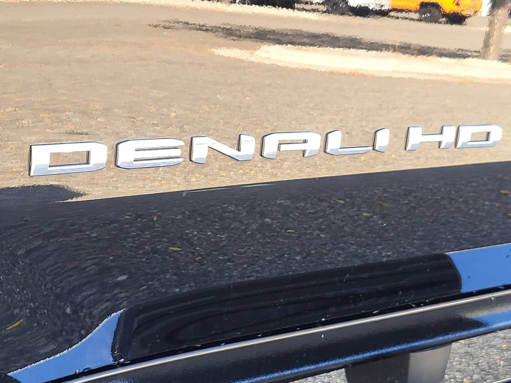 New 2025 GMC Sierra 3500 Denali w/ Denali Reserve Package AWD/4WD image 12