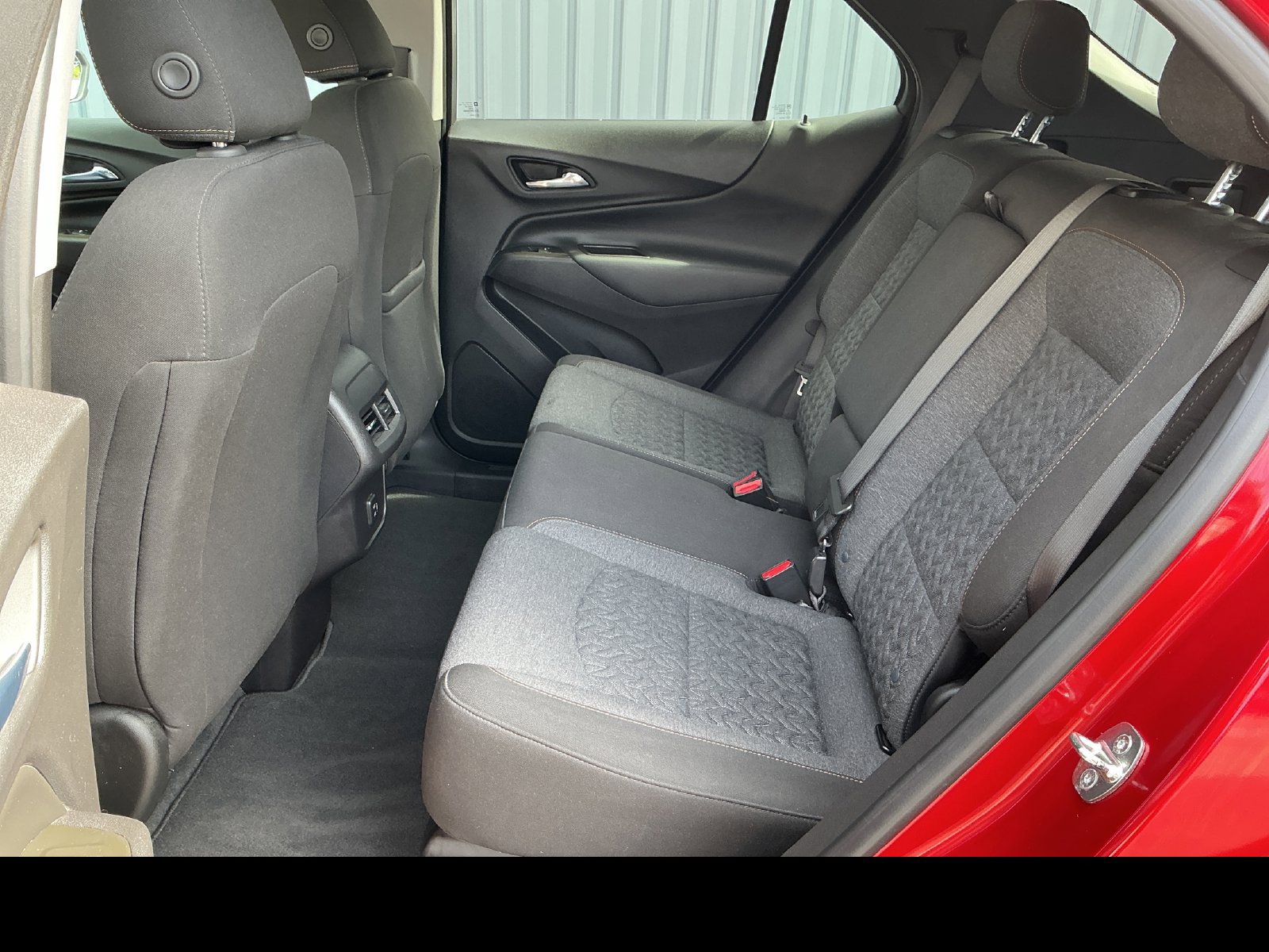 Used 2024 Chevrolet Equinox LT FWD image 24