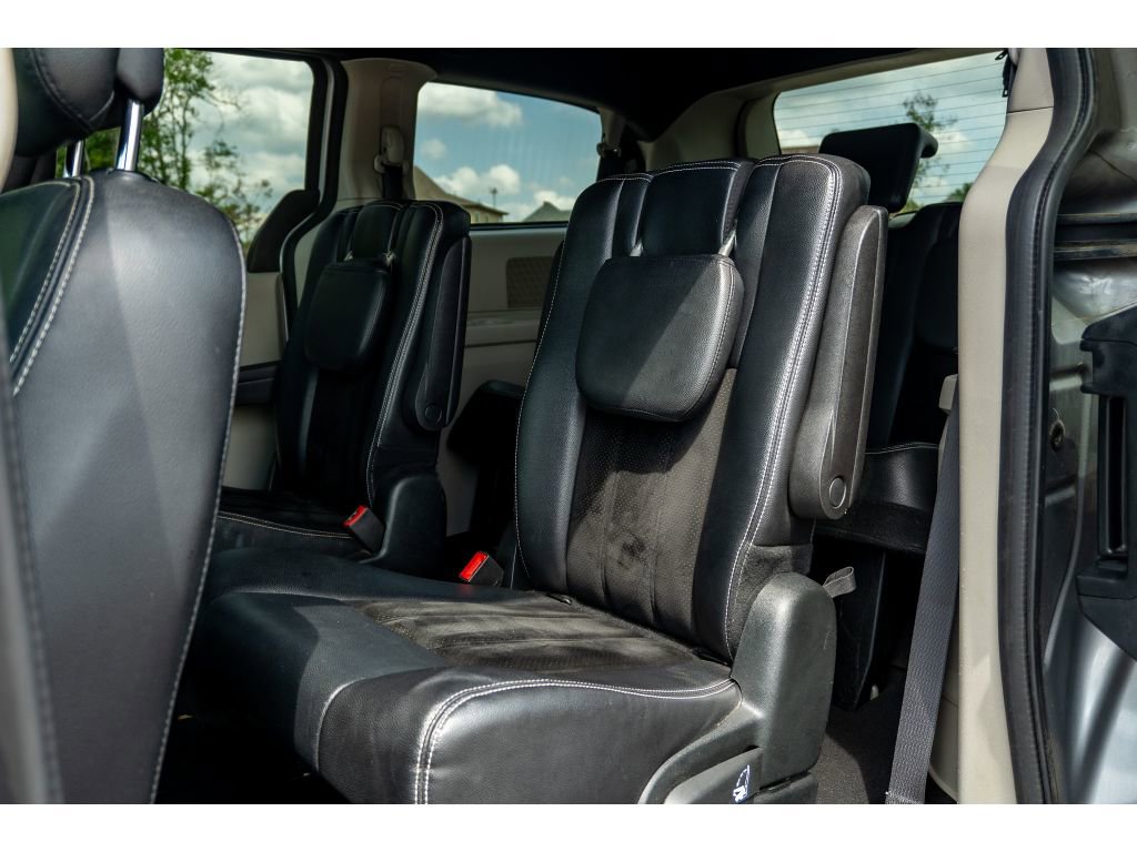 Used 2017 Dodge Grand Caravan SXT FWD image 13
