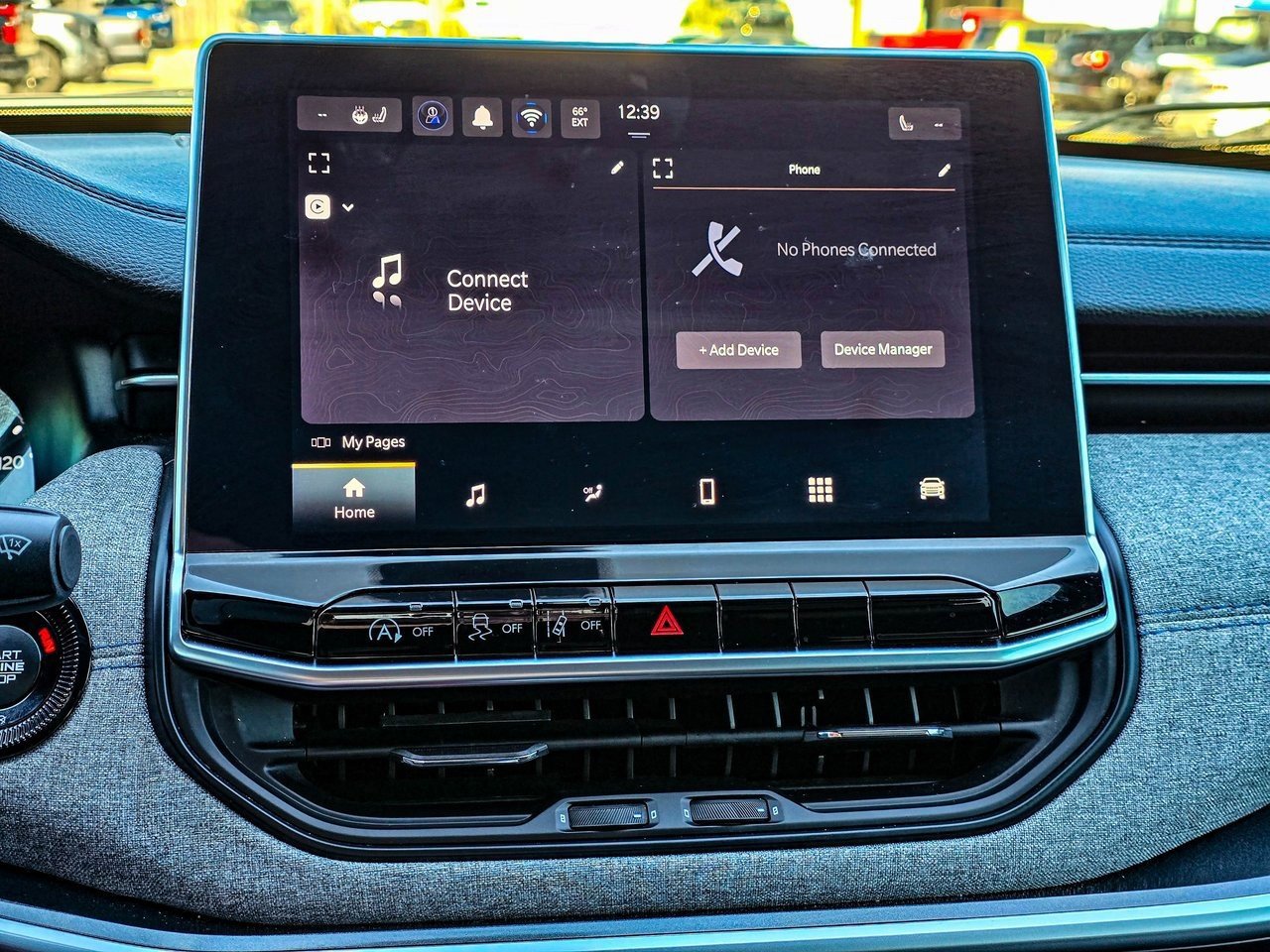 Used 2024 Jeep Compass Latitude w/ Convenience Group image 18