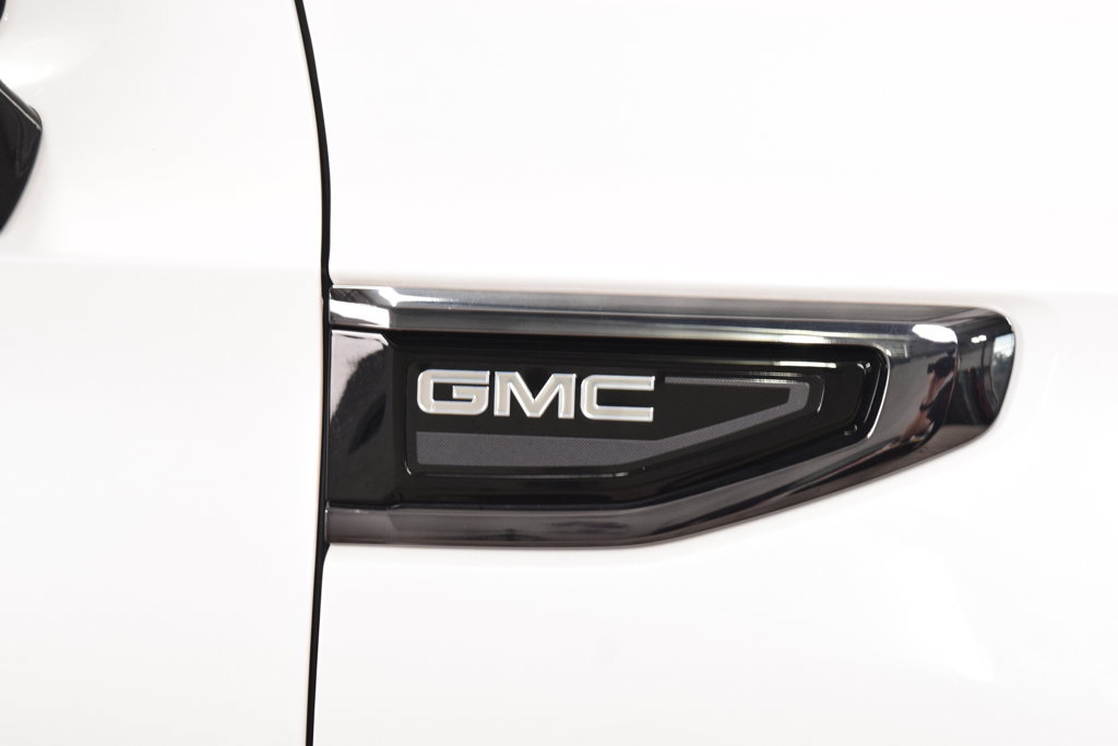 Used 2024 GMC Yukon XL Denali Ultimate AWD/4WD image 19