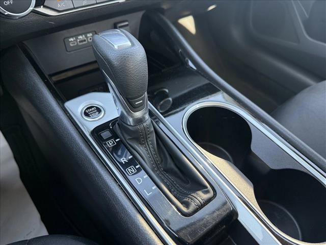 Used 2024 Nissan Altima 2.5 SV image 16