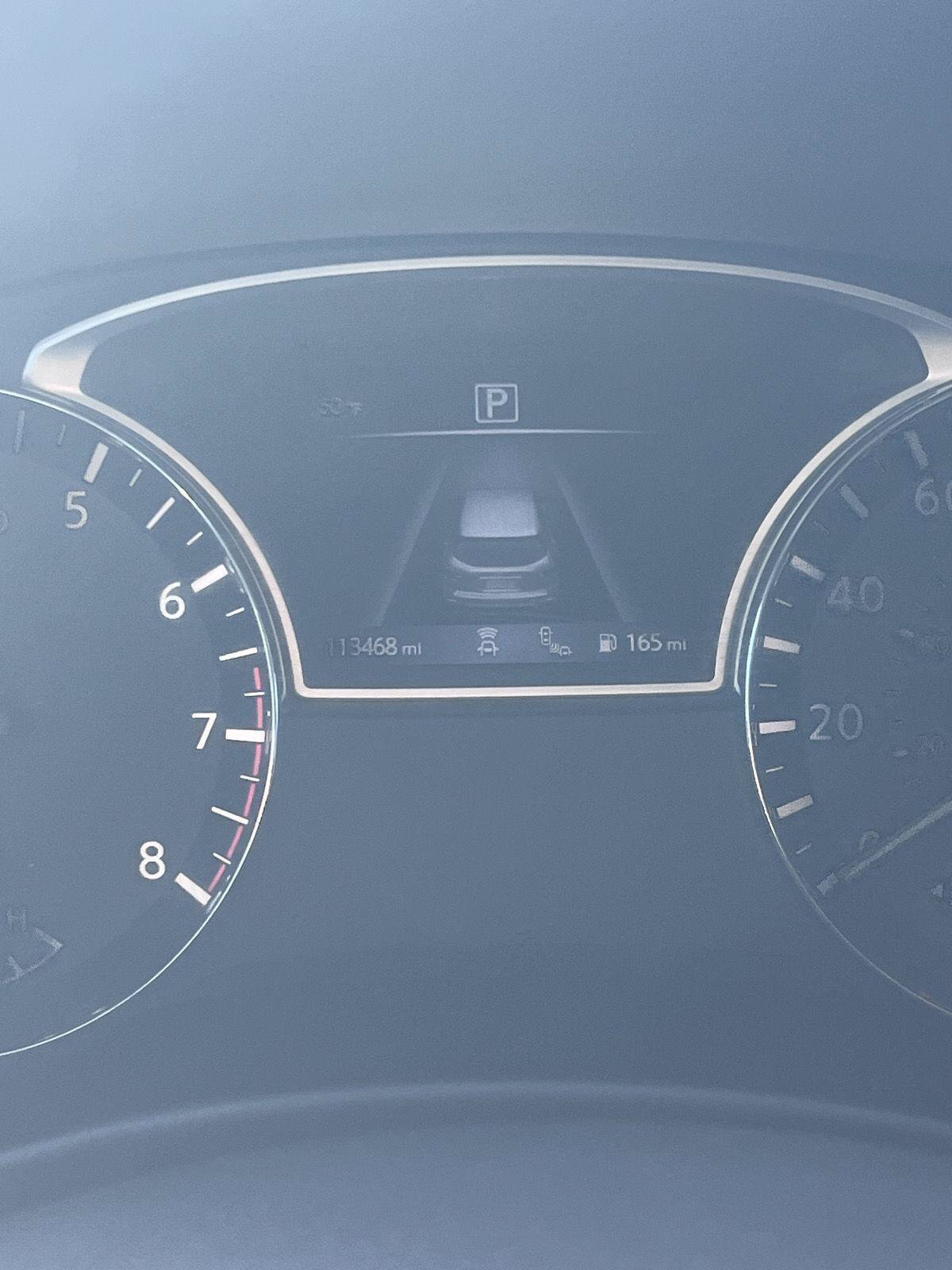 Used 2018 Nissan Pathfinder SL FWD image 5