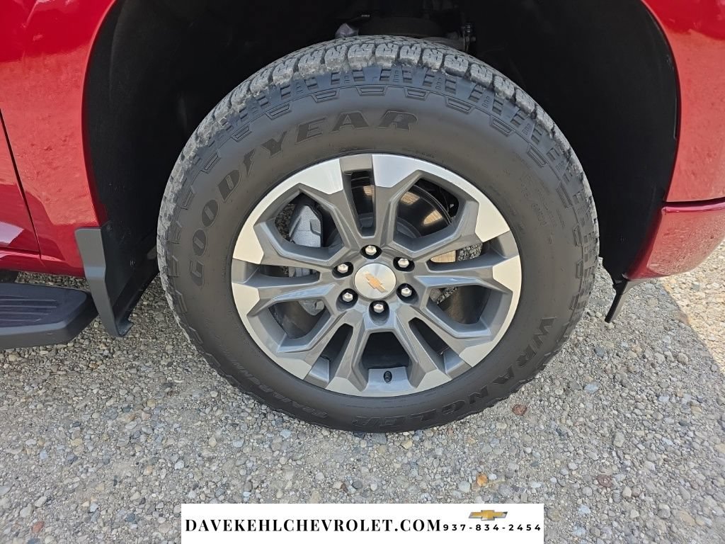 Used 2024 Chevrolet Silverado 1500 High Country w/ Technology Package AWD/4WD image 9