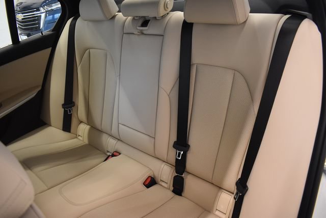 New 2026 BMW 330i xDrive Sedan w/ Convenience Package AWD/4WD image 7