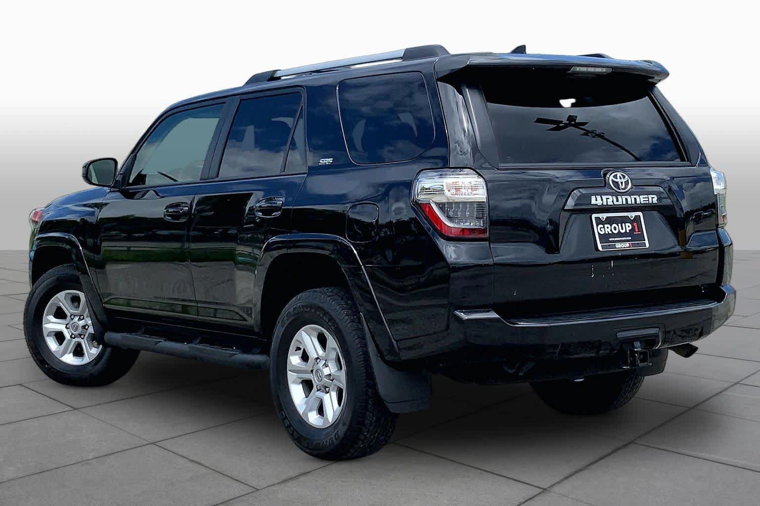 Used 2023 Toyota 4Runner SR5 AWD/4WD image 12