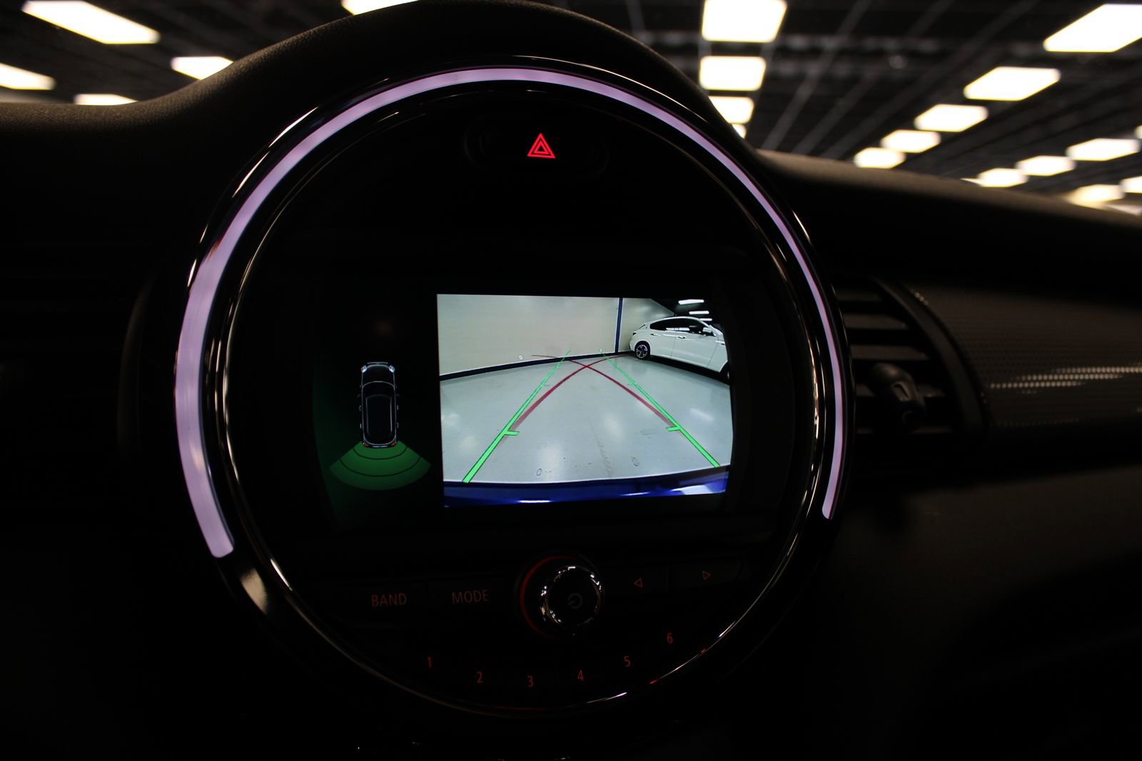 Used 2019 MINI Cooper 4-Door Hardtop image 19