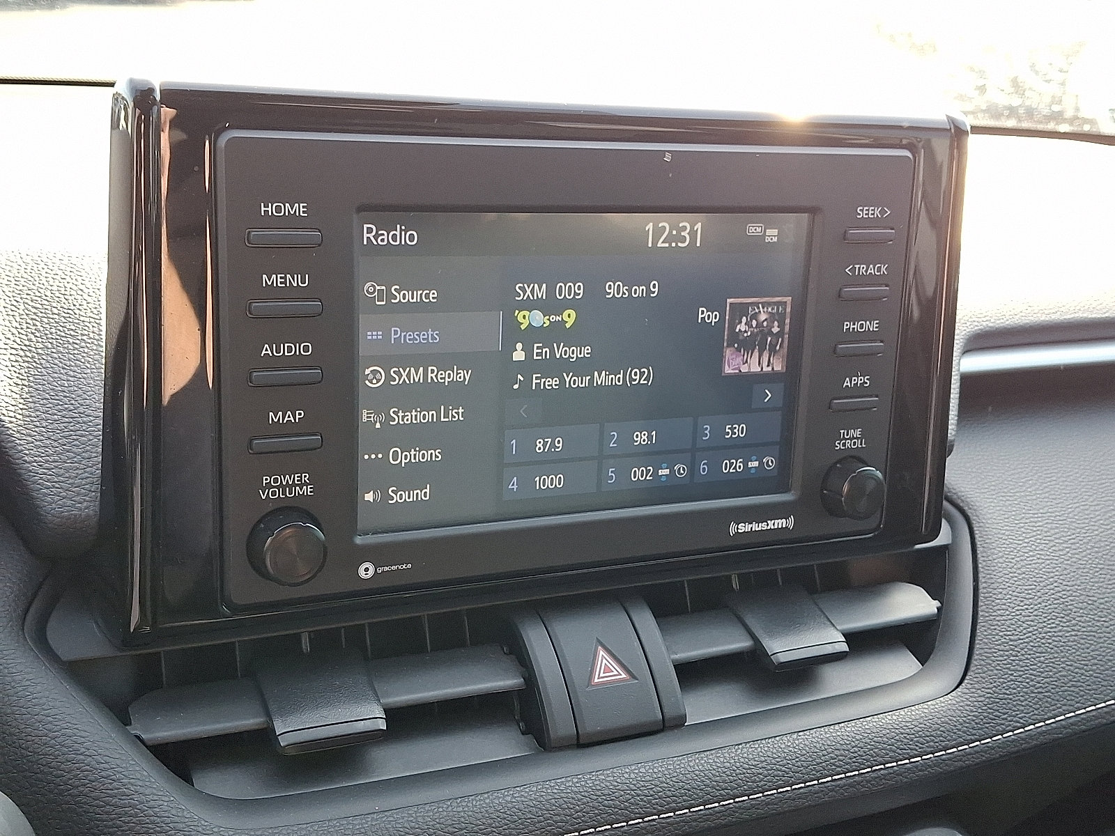 Used 2021 Toyota RAV4 XLE w/ Carpet Mat Package (TMS) image 16