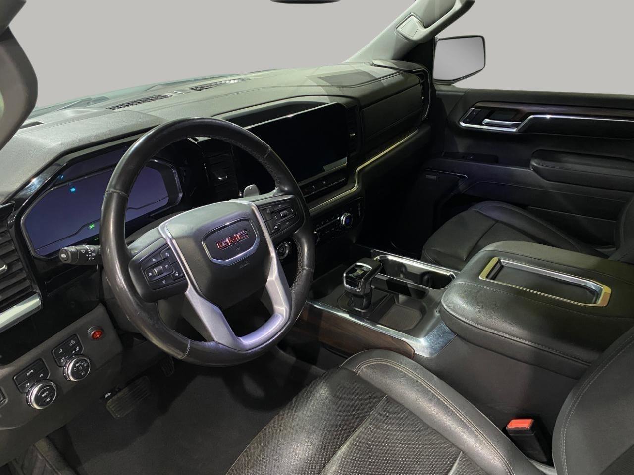 Used 2022 GMC Sierra 1500 SLT w/ SLT Convenience Package image 11