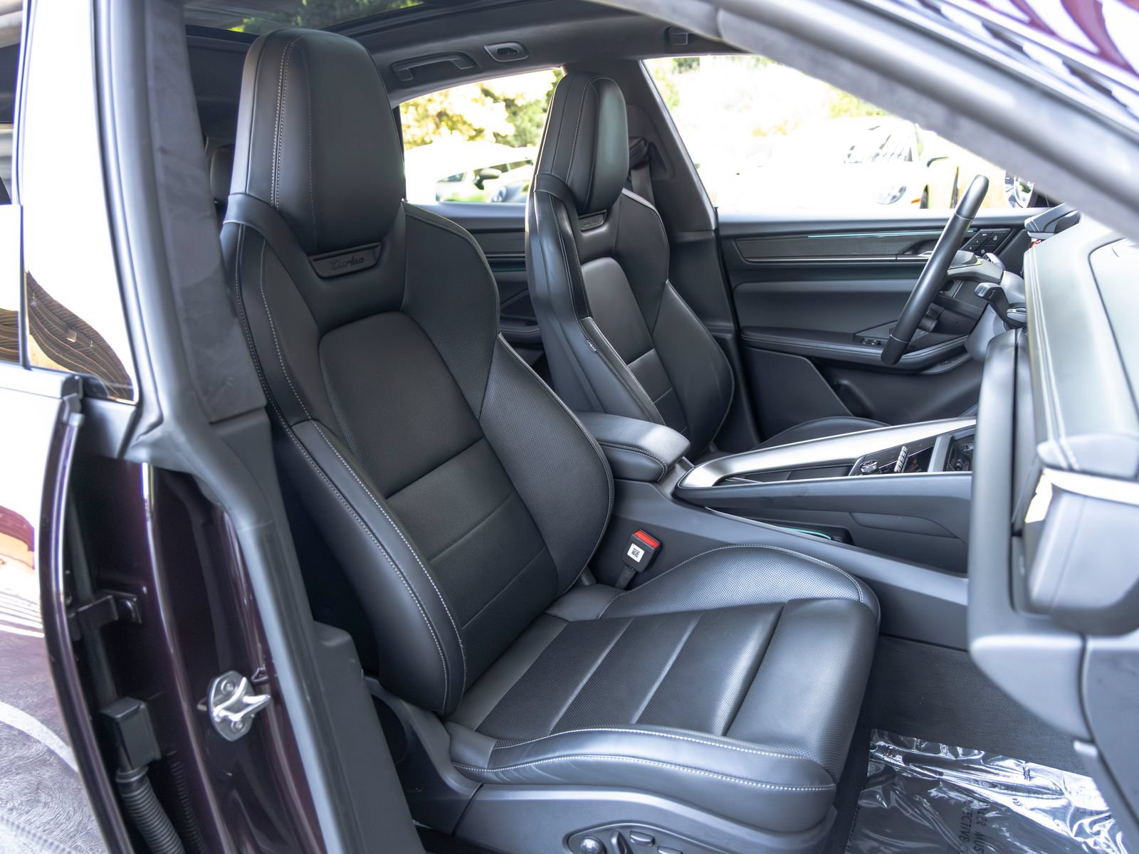 Certified 2024 Porsche Macan Turbo Electric AWD/4WD image 64