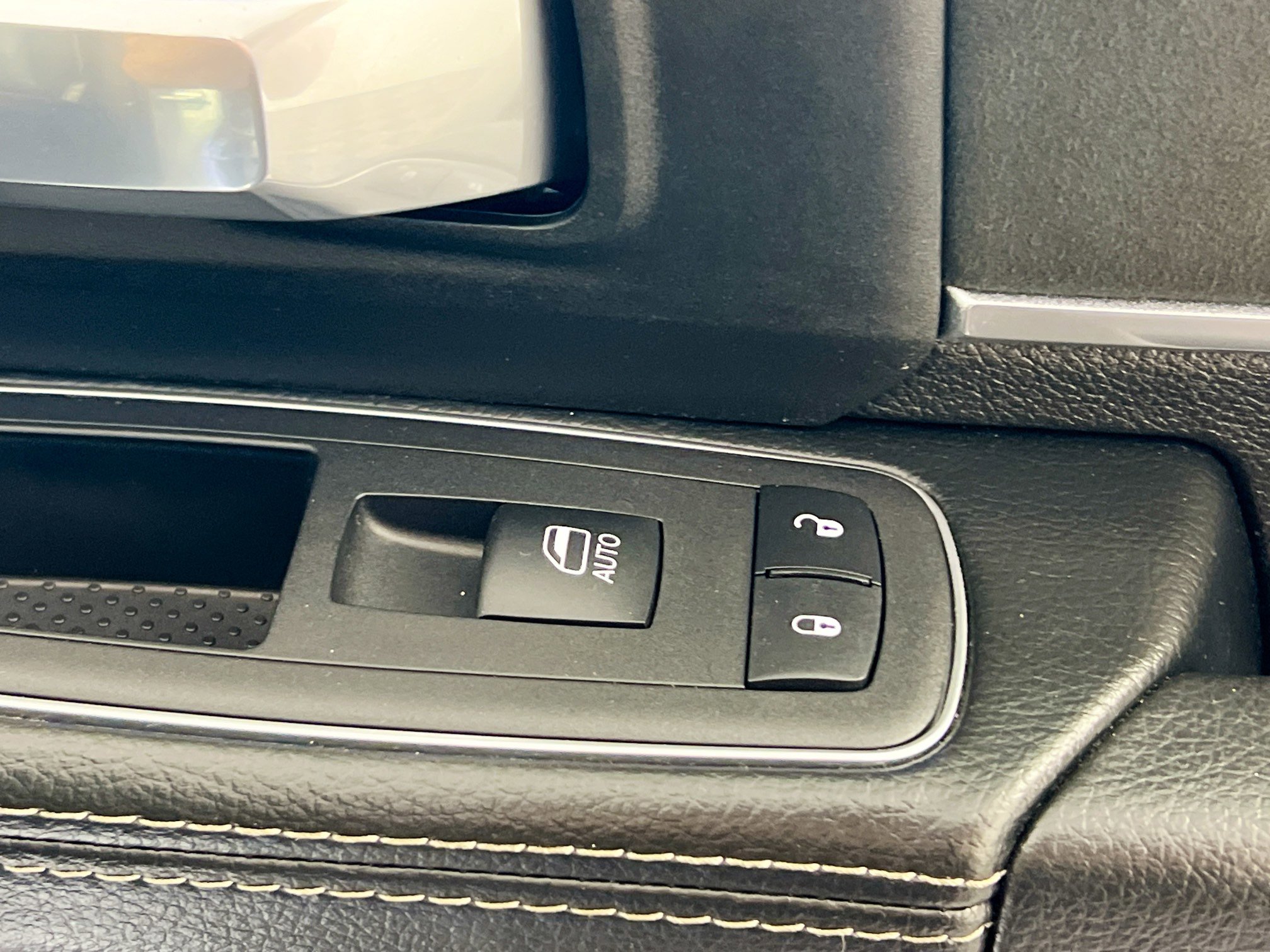 Used 2024 RAM 2500 Laramie image 32