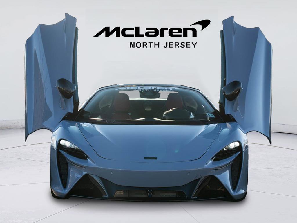 Used 2025 McLaren Artura Spider RWD image 29