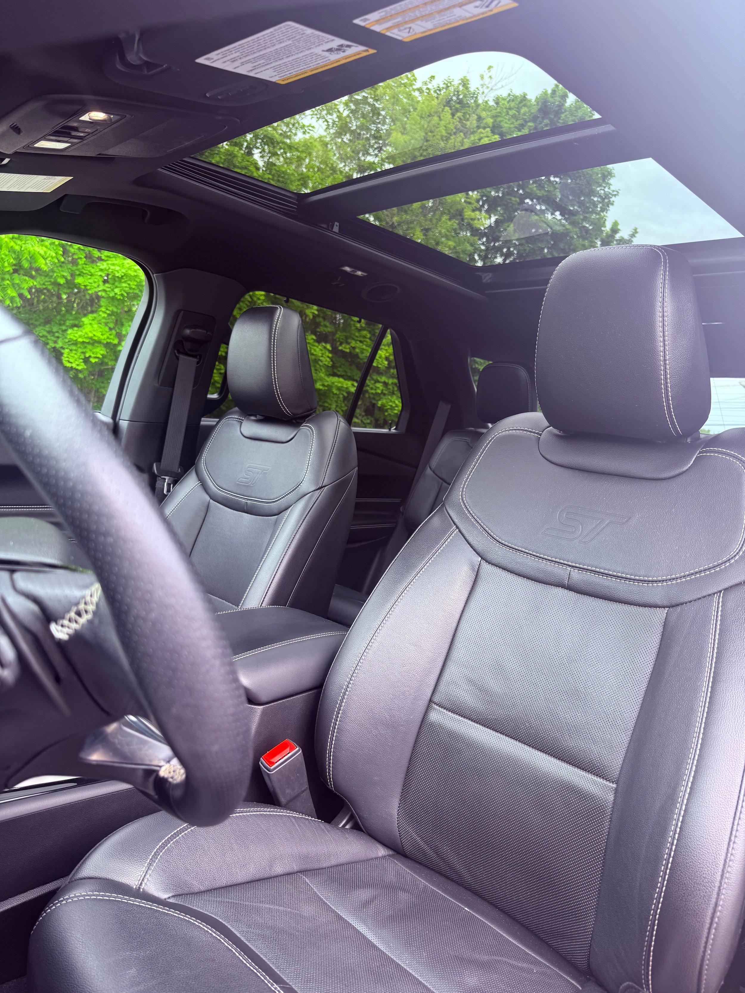 Used 2022 Ford Explorer ST w/ Equipment Group 401A AWD/4WD image 8