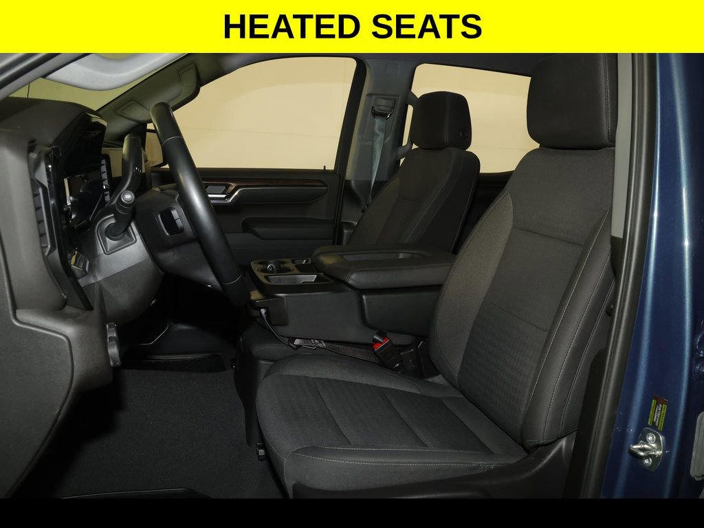 Used 2024 Chevrolet Silverado 1500 LT image 3