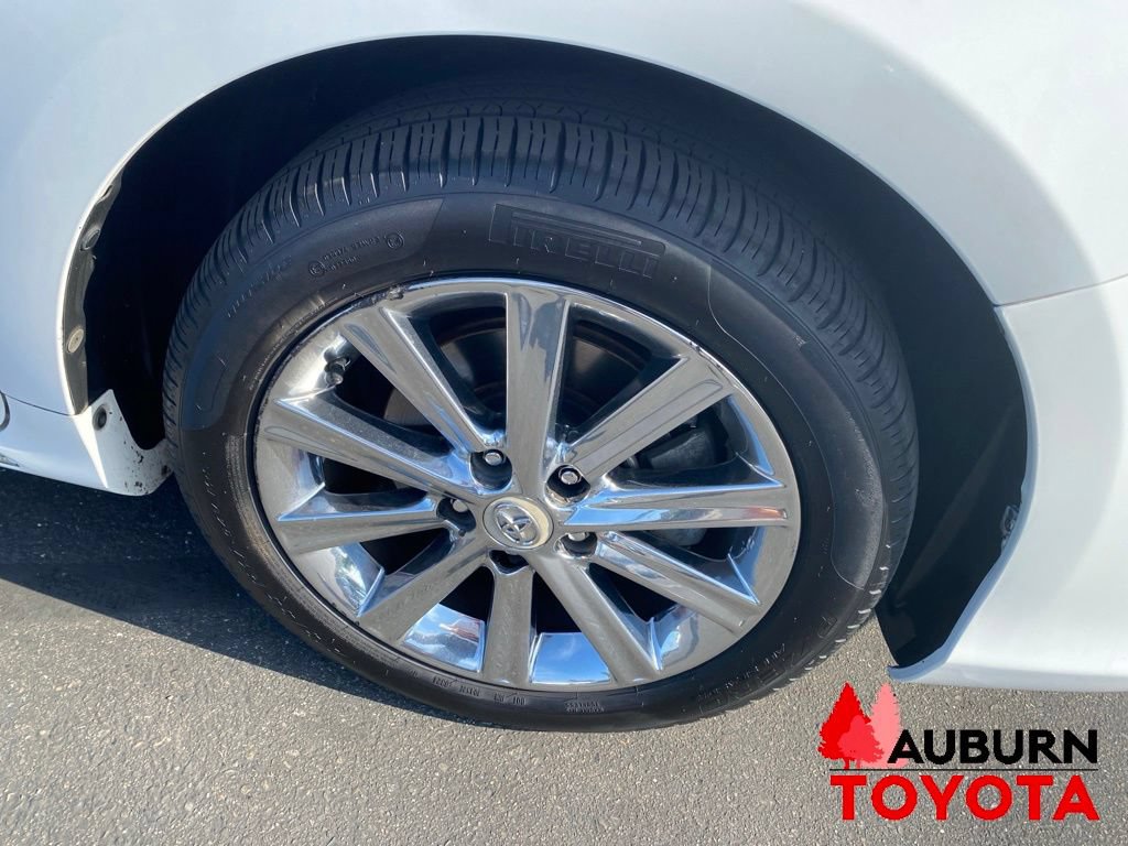 Used 2012 Toyota Camry XLE FWD image 9