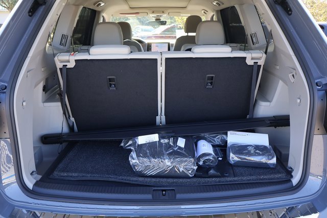 New 2026 Volkswagen Atlas SEL Premium R-Line image 17