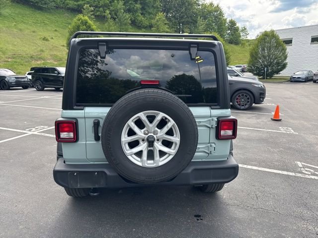 Used 2023 Jeep Wrangler Sport AWD/4WD image 4