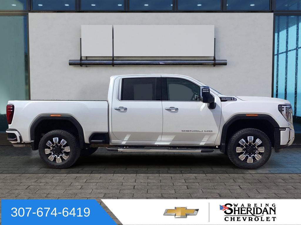 Used 2024 GMC Sierra 2500 Denali w/ Technology Package AWD/4WD image 3