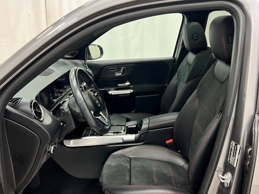 Used 2020 Mercedes-Benz GLB 250 4MATIC image 14