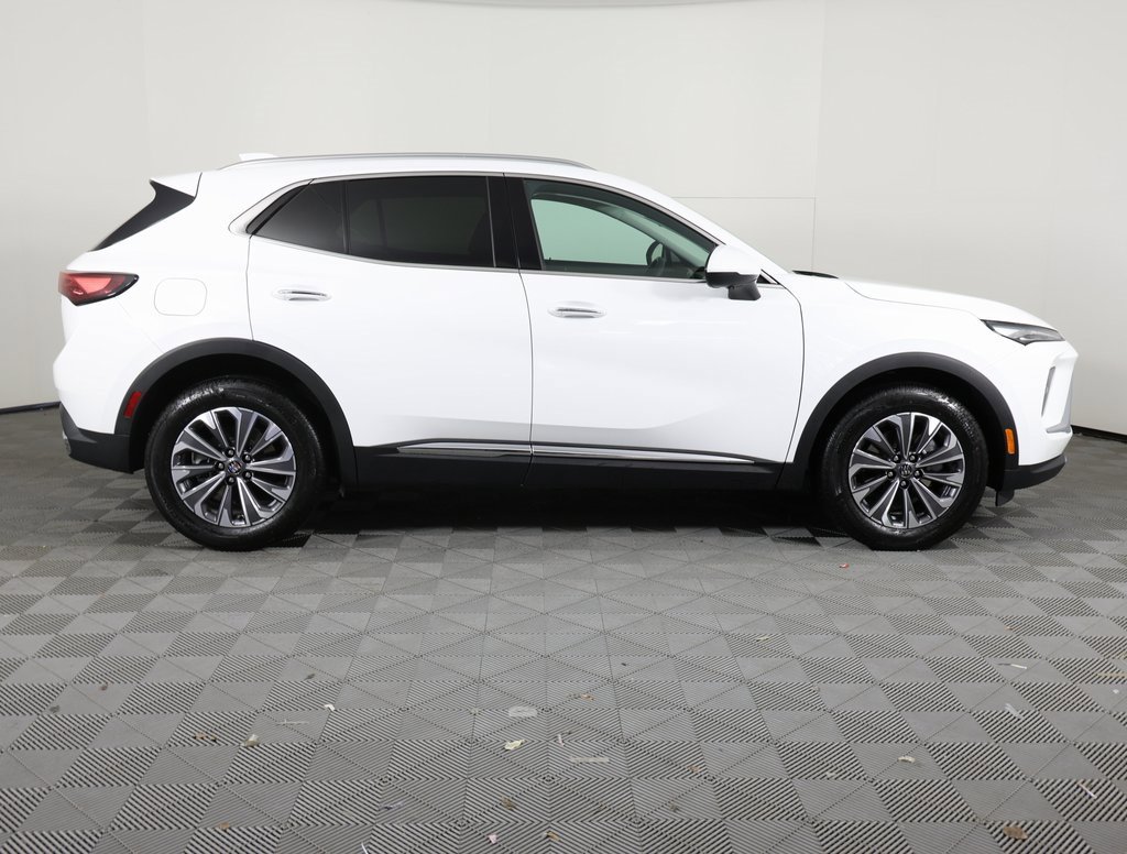Used 2025 Buick Envision Preferred image 4