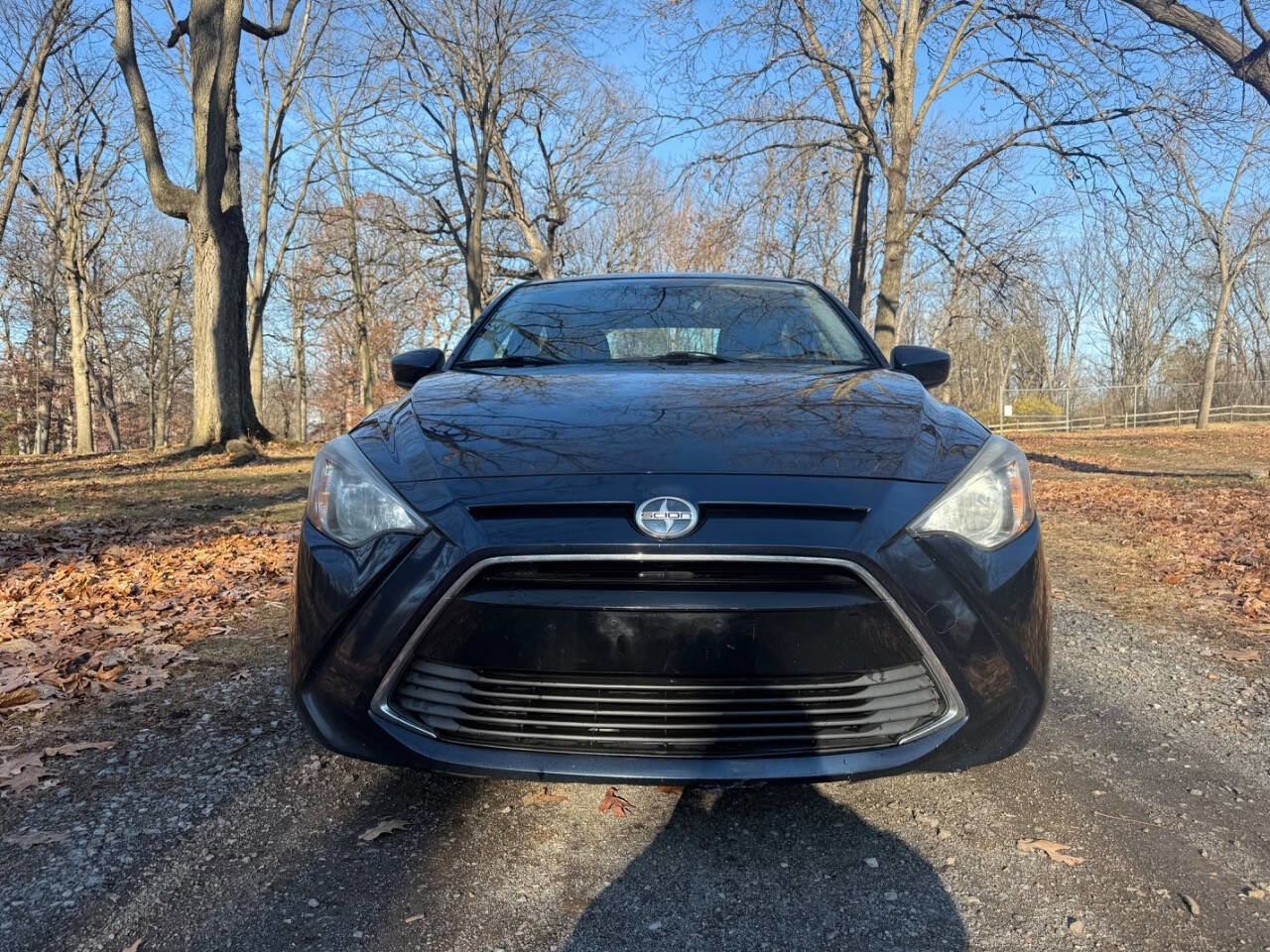 Used 2016 Scion iA Base 4dr Sedan 6M image 4