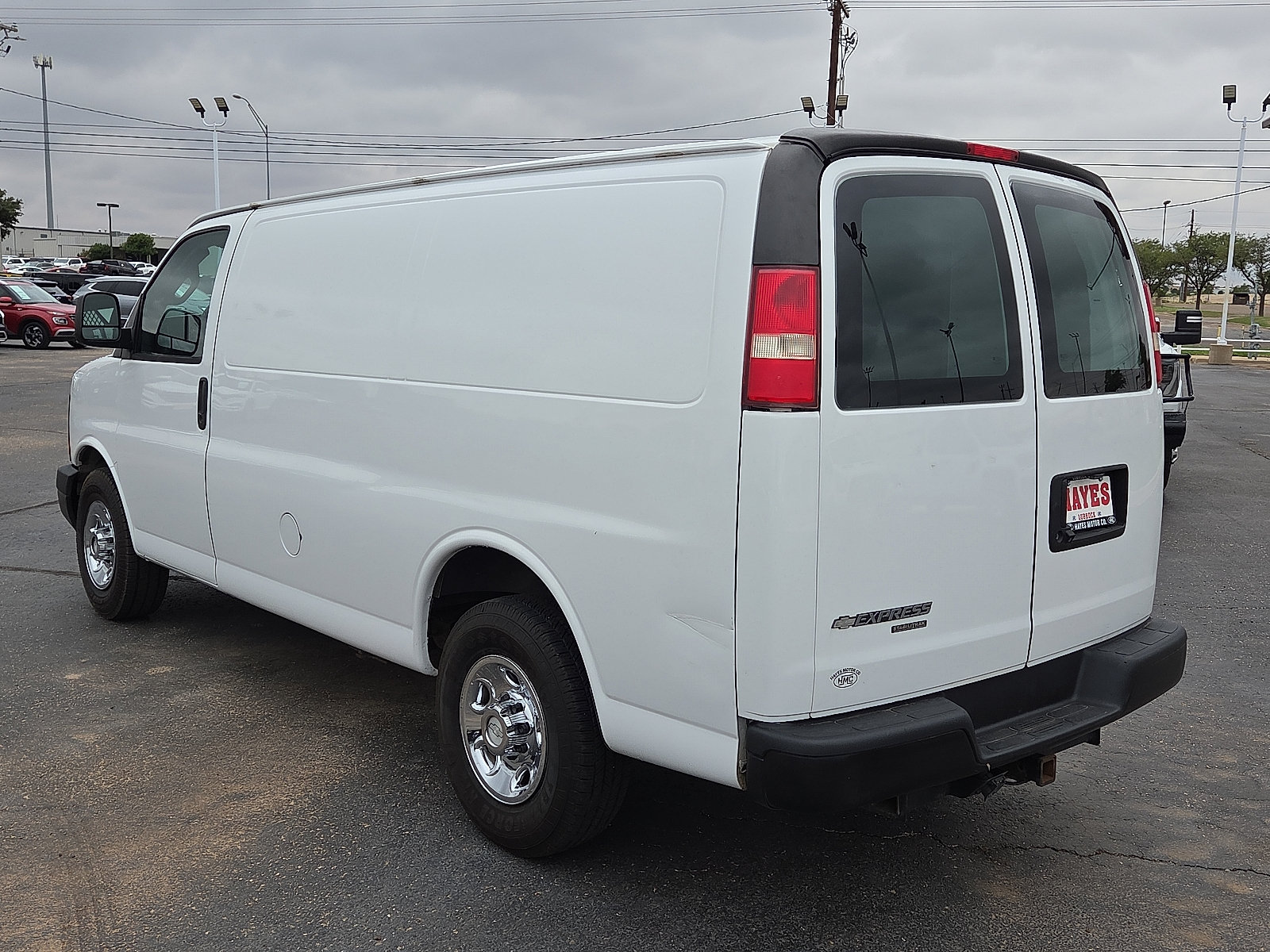 Used 2016 Chevrolet Express 2500 RWD image 3