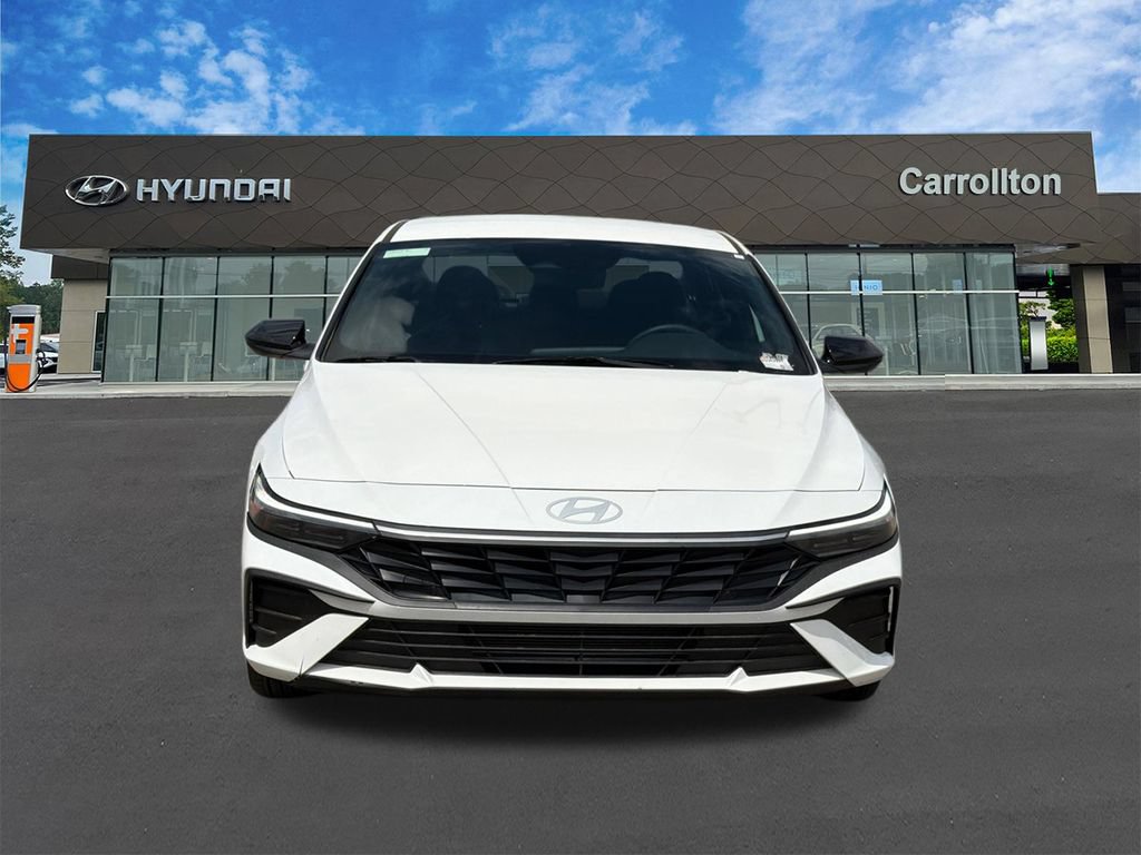 Certified 2025 Hyundai Elantra Sport FWD image 2