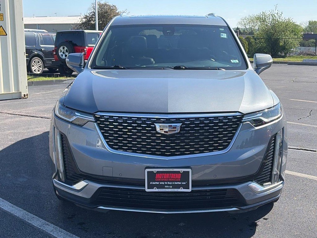 Used 2022 Cadillac XT6 Premium Luxury FWD image 2