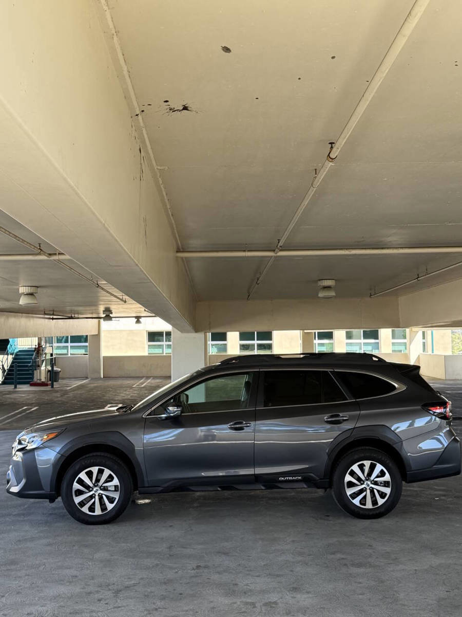 Used 2025 Subaru Outback Premium image 13