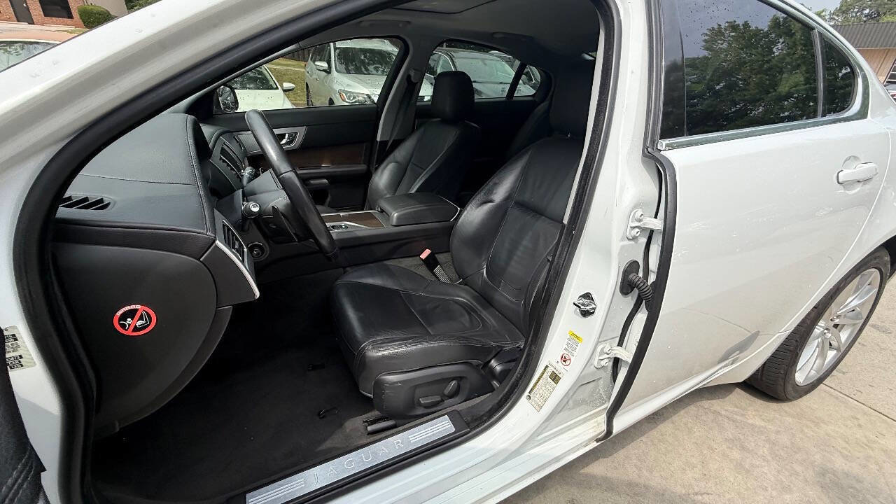 Used 2013 Jaguar XF RWD image 45