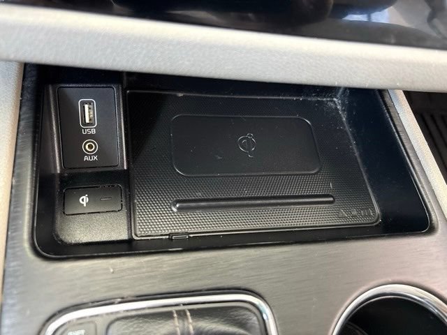 Used 2021 Kia Sedona EX FWD image 19