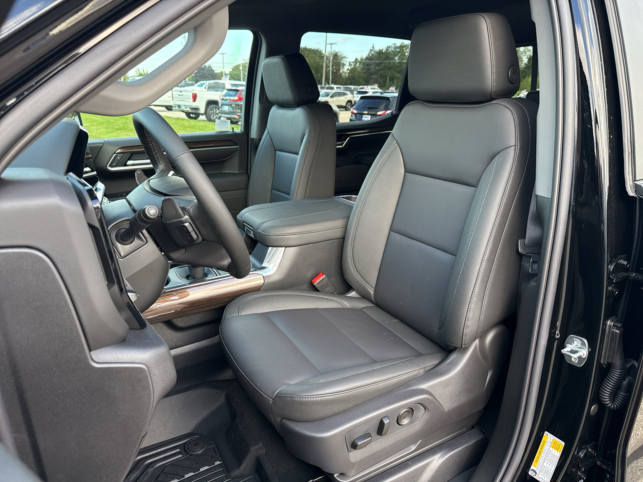 New 2026 Chevrolet Silverado 1500 RST w/ RST All Star Premium Package AWD/4WD image 11