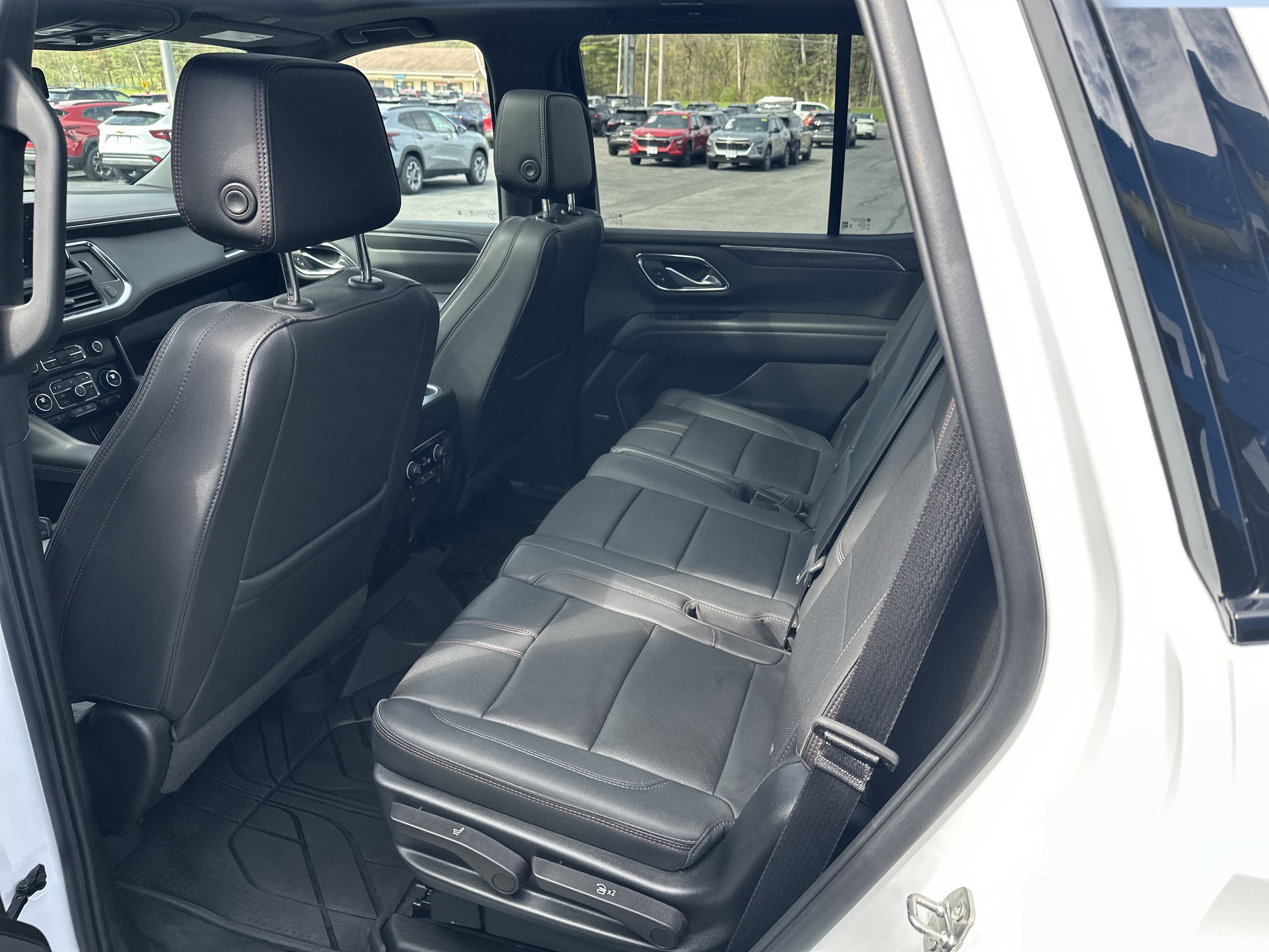 Certified 2022 Chevrolet Tahoe RST w/ Luxury Package AWD/4WD image 7