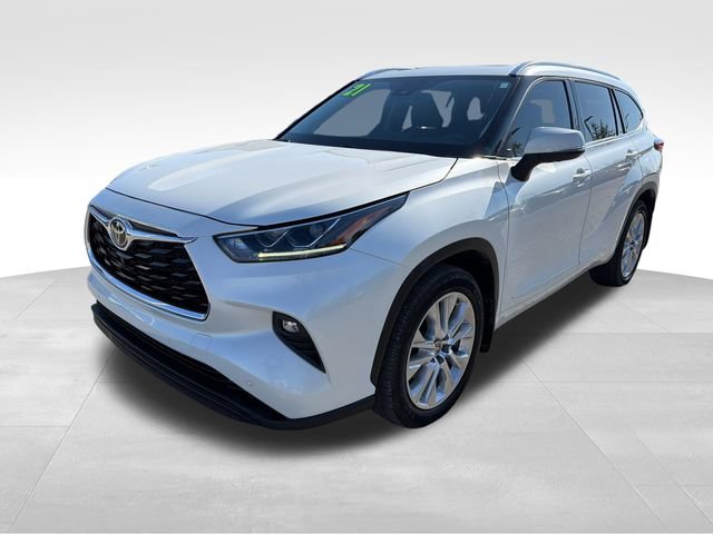 Used 2021 Toyota Highlander Limited AWD/4WD image 3