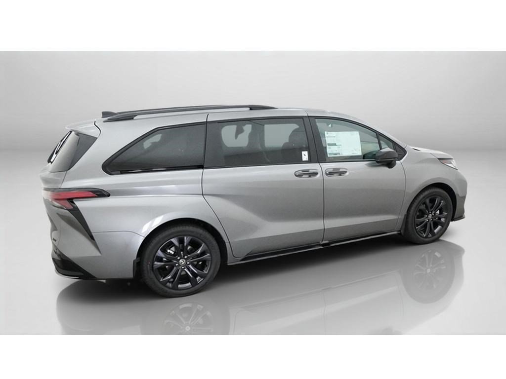 New 2026 Toyota Sienna XSE FWD image 11