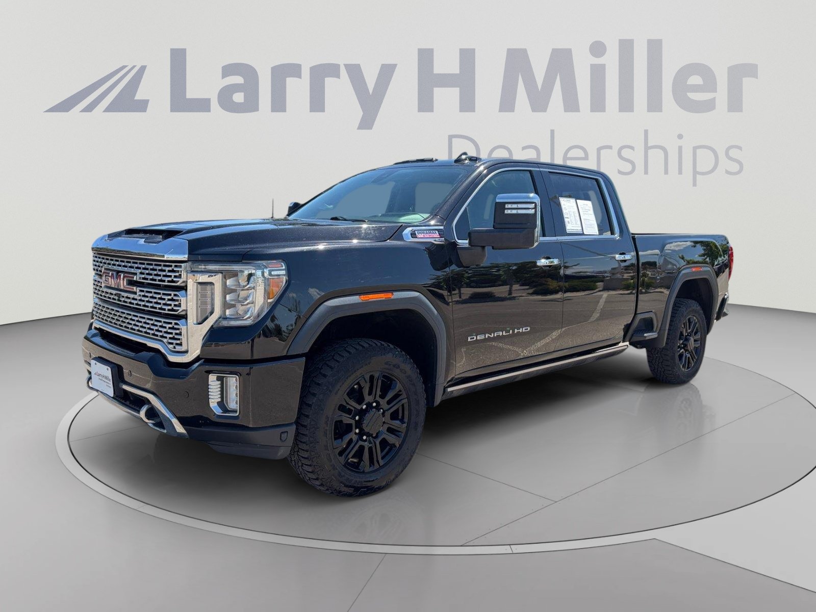 Used 2021 GMC Sierra 2500 Denali w/ Denali Black Diamond Edition AWD/4WD image 1