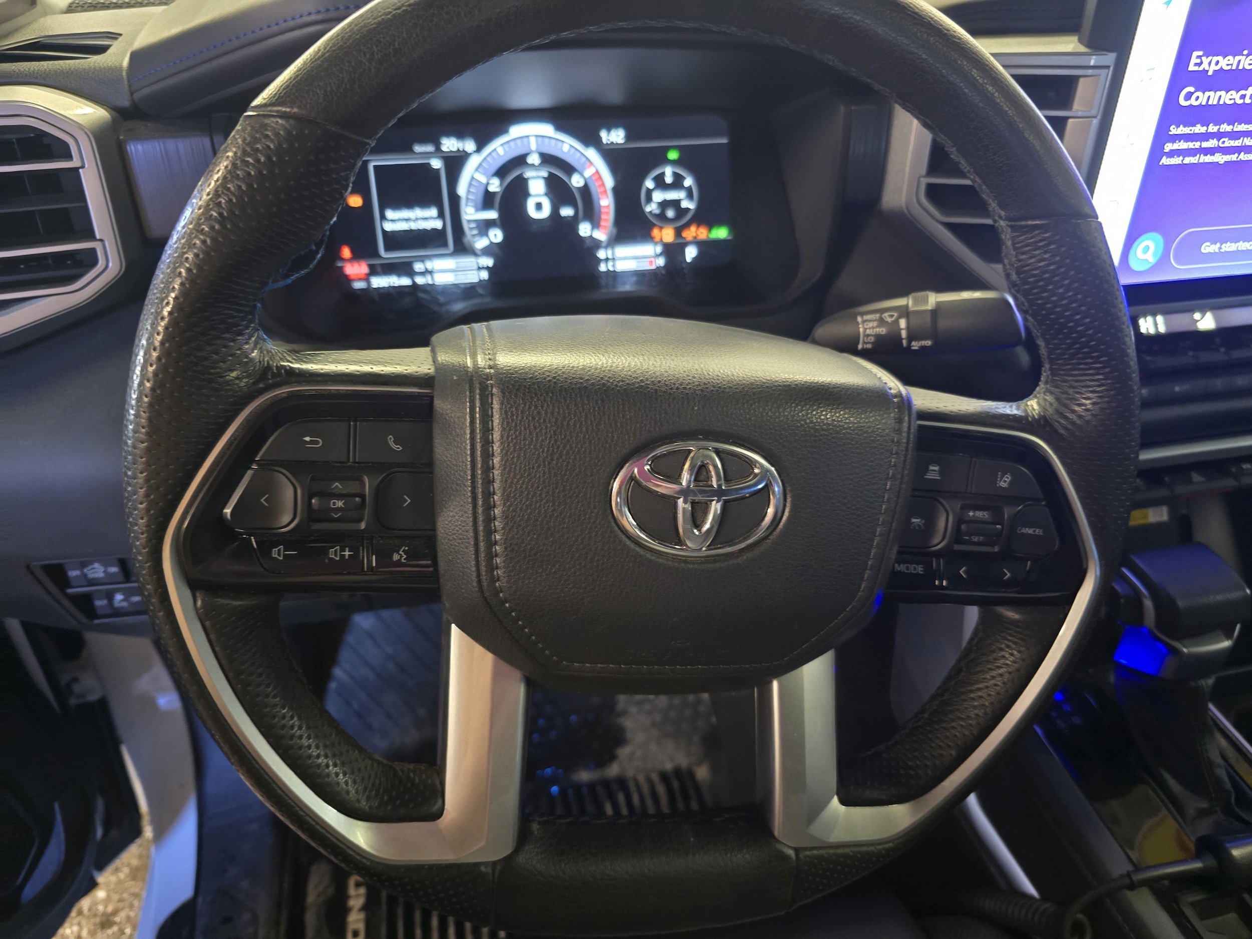 Used 2023 Toyota Tundra Platinum w/ Advanced Package AWD/4WD image 9